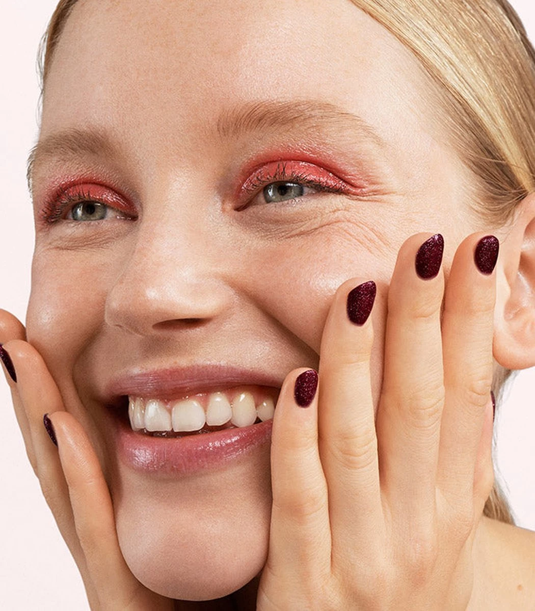 Pink Gellac - Dramatic Red - Gellak - Vegan - Rood - Shimmer Finish - 15 Ml - Afbeelding 2